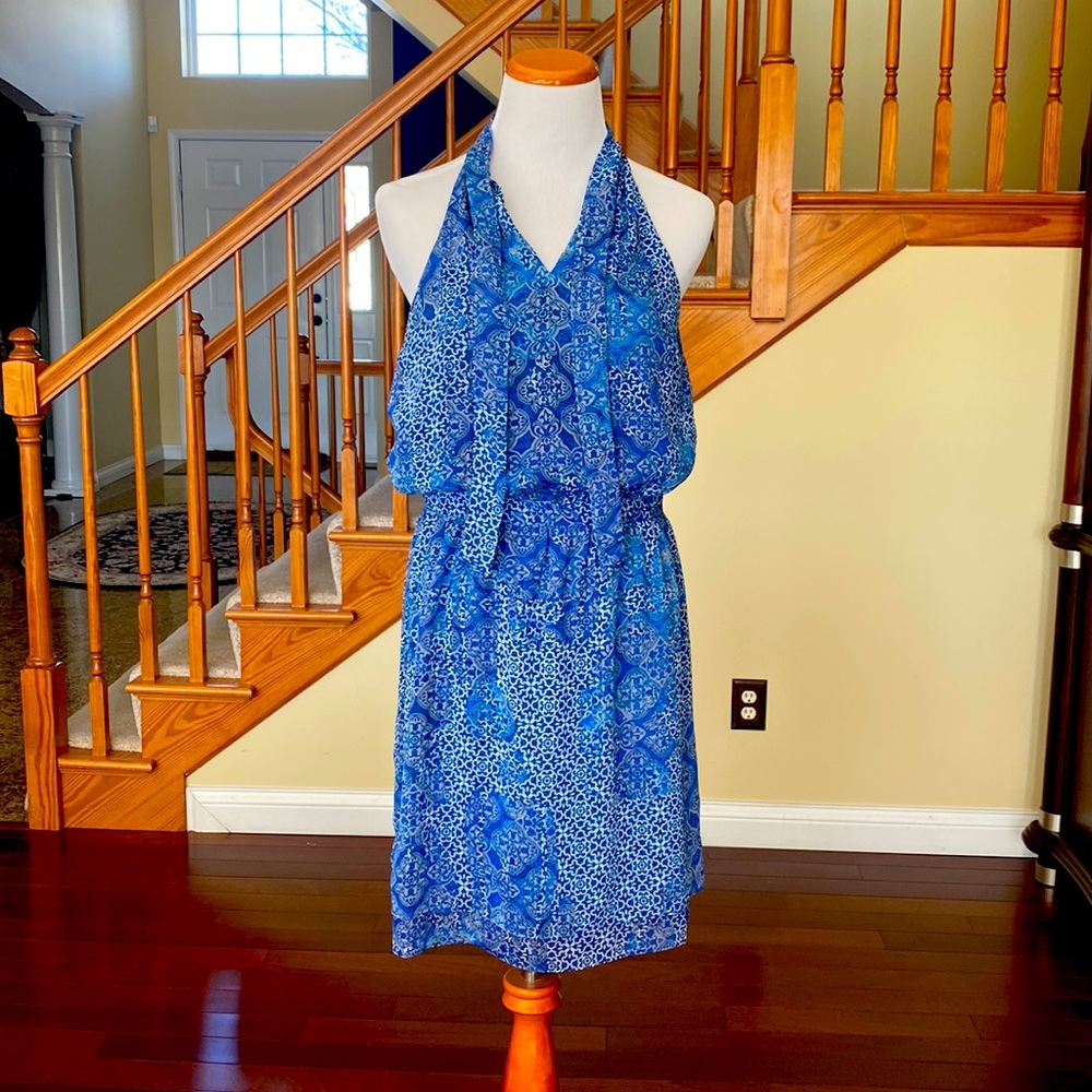 V-NECK DRESS SLEEVELESS DRESS